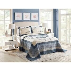 NEW! Modern Heirloom Charlotte Pieced Floral Embroidered Blue Bedspread Queen
